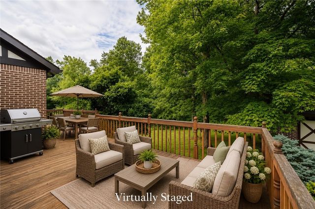 407 Hilltop Ln, Canton Twp, PA 15301