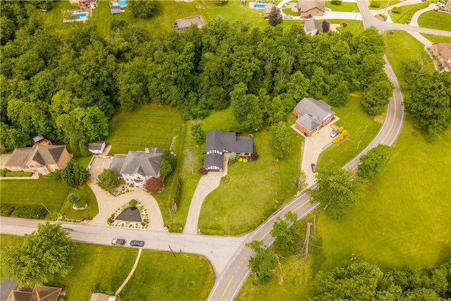 407 Hilltop Ln, Canton Twp, PA 15301