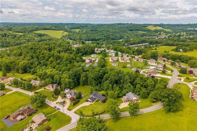 407 Hilltop Ln, Canton Twp, PA 15301