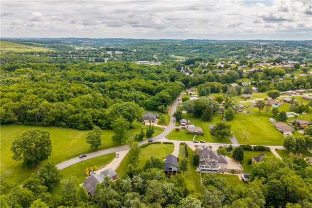407 Hilltop Ln, Canton Twp, PA 15301
