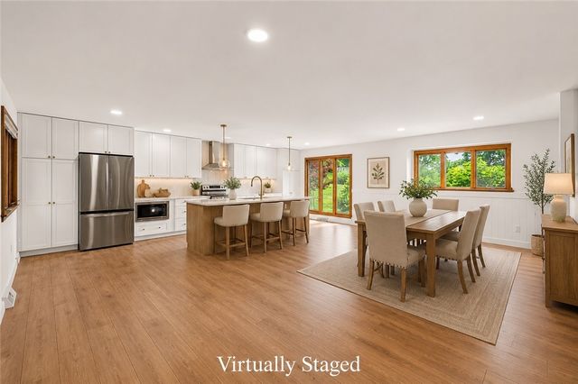 407 Hilltop Ln, Canton Twp, PA 15301