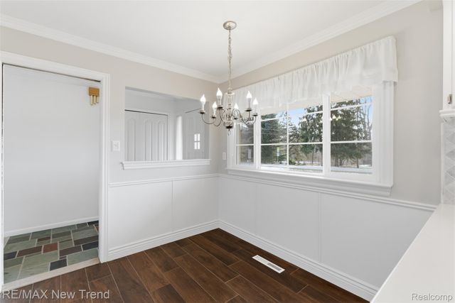 1043 Westview Road, Bloomfield Hills, MI 48304