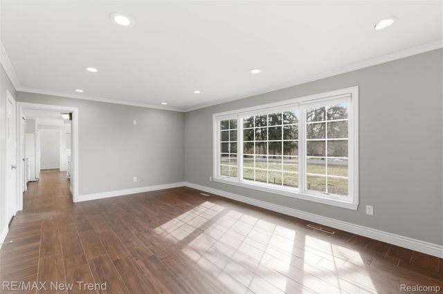 1043 Westview Road, Bloomfield Hills, MI 48304