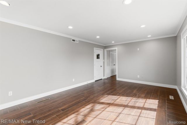 1043 Westview Road, Bloomfield Hills, MI 48304