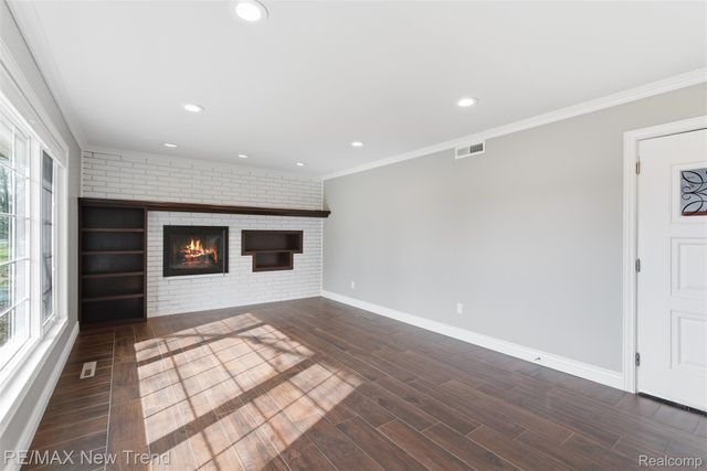 1043 Westview Road, Bloomfield Hills, MI 48304