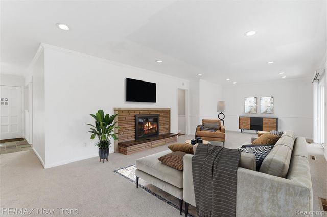 1043 Westview Road, Bloomfield Hills, MI 48304