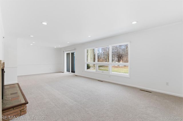 1043 Westview Road, Bloomfield Hills, MI 48304