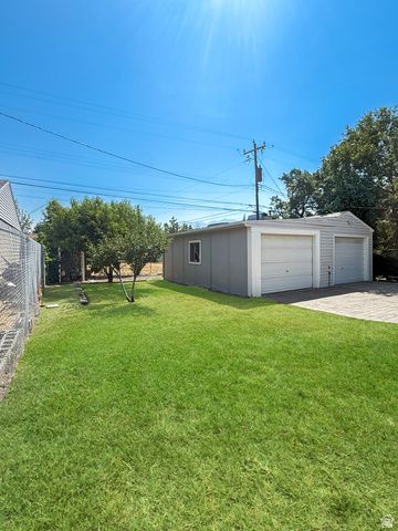 7811 S OAK ST, Sandy, UT 84092