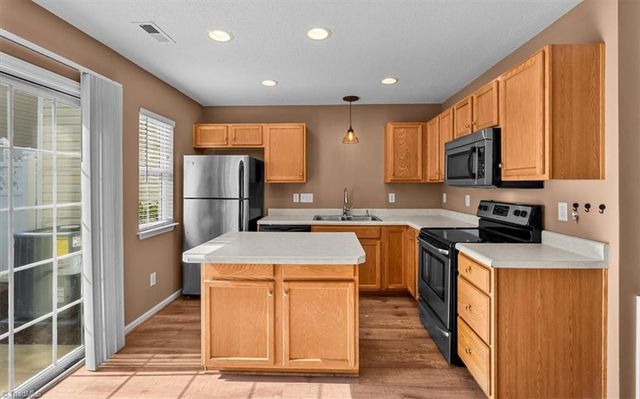 41 Tannenbaum Circle, Greensboro, NC 27410
