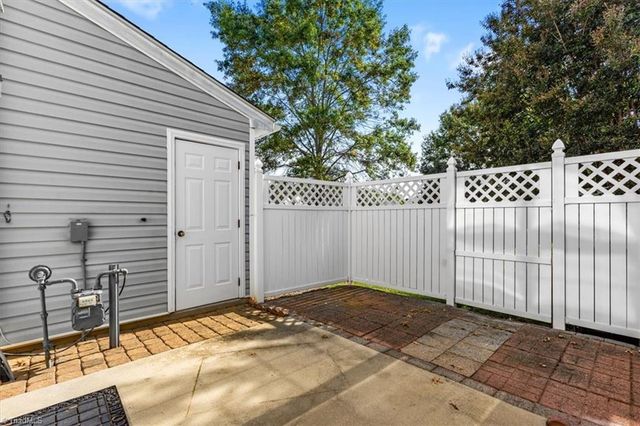 41 Tannenbaum Circle, Greensboro, NC 27410