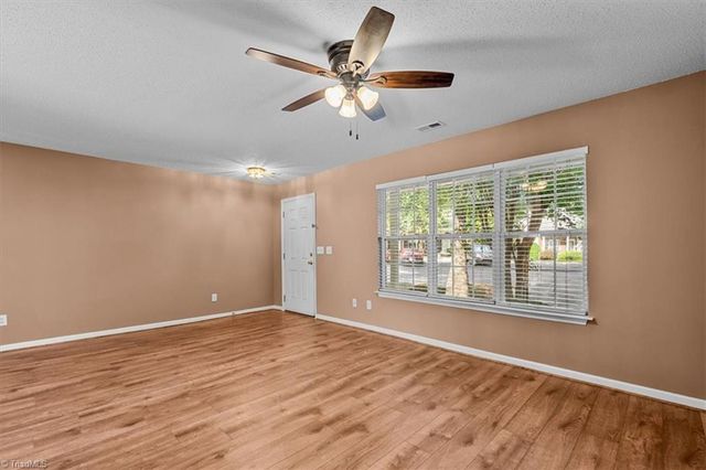 41 Tannenbaum Circle, Greensboro, NC 27410