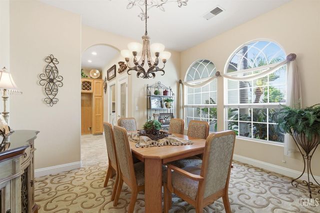 10612 Within Heights Drive, Bakersfield, CA 93311