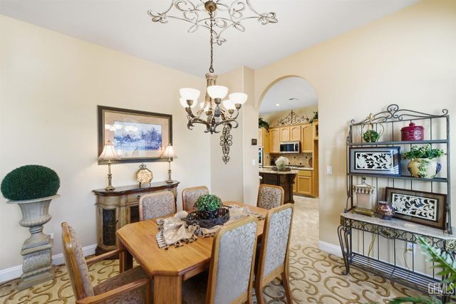 10612 Within Heights Drive, Bakersfield, CA 93311