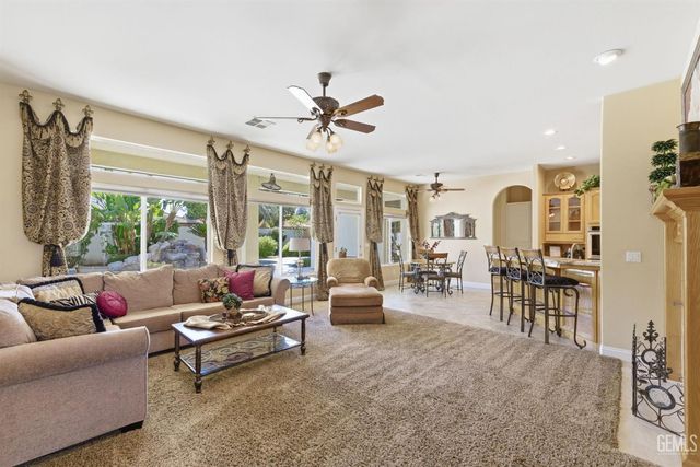 10612 Within Heights Drive, Bakersfield, CA 93311