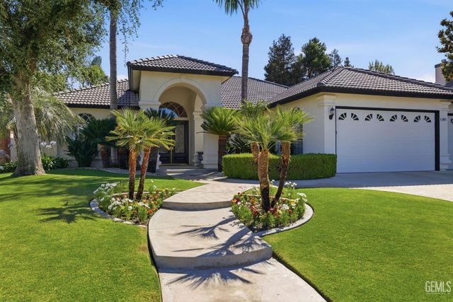 10612 Within Heights Drive, Bakersfield, CA 93311