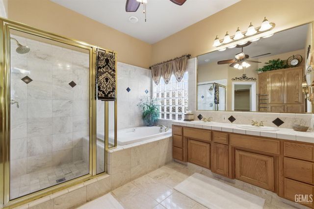 10612 Within Heights Drive, Bakersfield, CA 93311