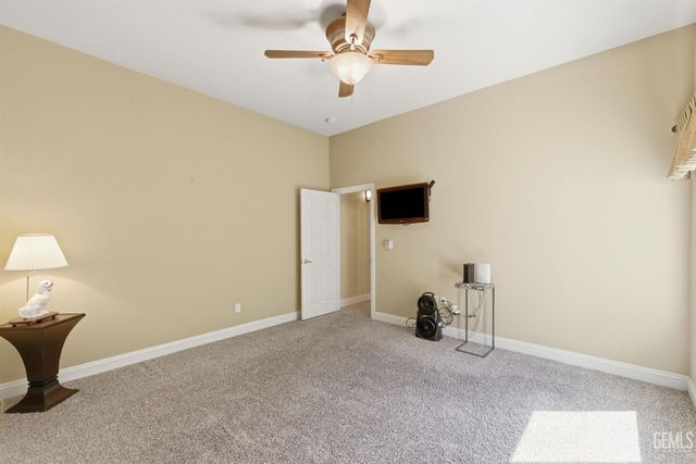 10612 Within Heights Drive, Bakersfield, CA 93311