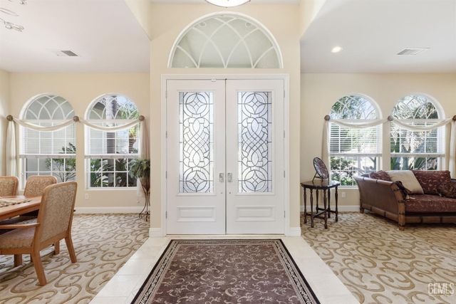 10612 Within Heights Drive, Bakersfield, CA 93311