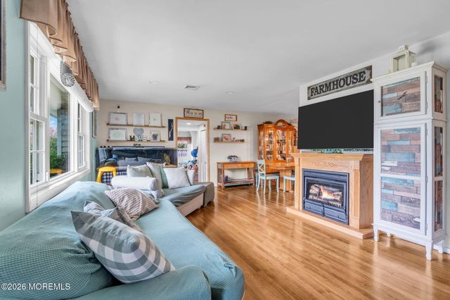 453 Lafayette Drive, Brick, NJ 08723