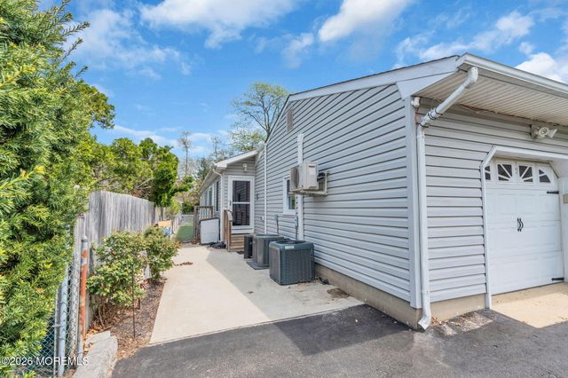 453 Lafayette Drive, Brick, NJ 08723