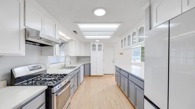 12929 Hollow Dr, Sonora, CA 95370