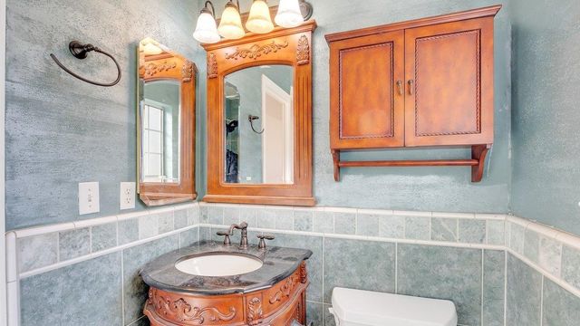 12929 Hollow Dr, Sonora, CA 95370