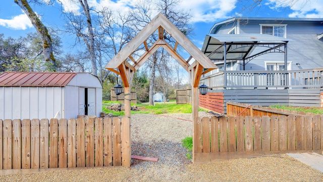 12929 Hollow Dr, Sonora, CA 95370