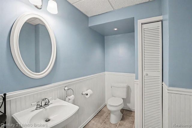 13275 Old Oaks Drive, Fenton, MI 48430