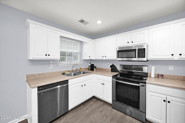 448 Hensley Rd, Shepherdsville, KY 40165