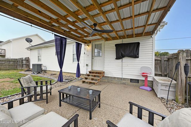 448 Hensley Rd, Shepherdsville, KY 40165