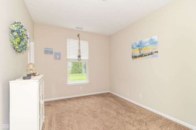 1992 S Sugar Gum Trail, Greenfield, IN 46140
