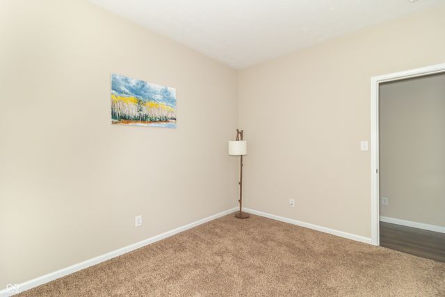 1992 S Sugar Gum Trail, Greenfield, IN 46140