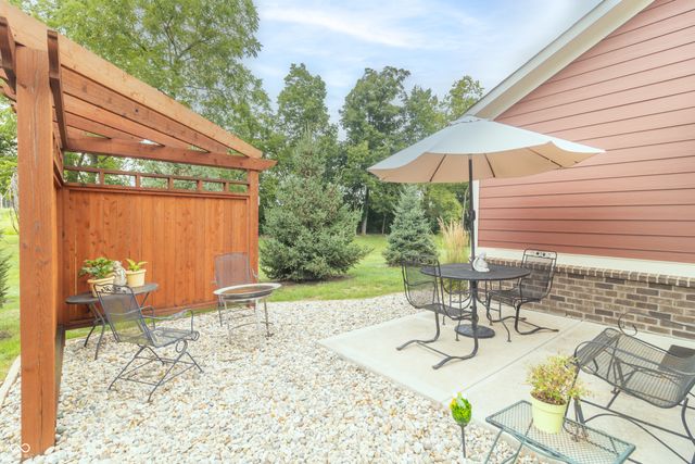 1992 S Sugar Gum Trail, Greenfield, IN 46140