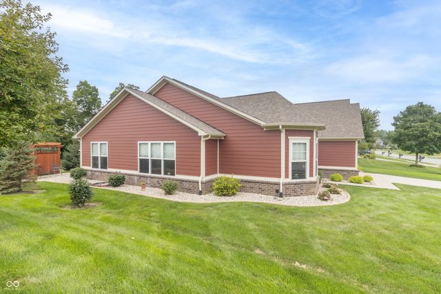 1992 S Sugar Gum Trail, Greenfield, IN 46140