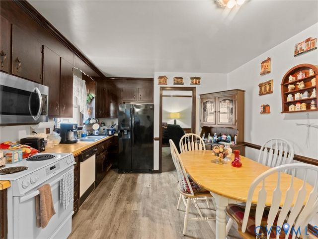 12106 Mathenay Dr, Chester, VA 23831