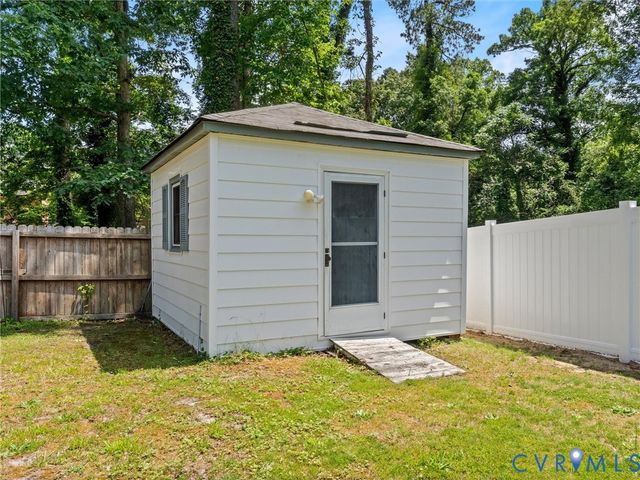 12106 Mathenay Dr, Chester, VA 23831