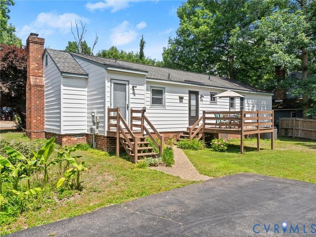 12106 Mathenay Dr, Chester, VA 23831