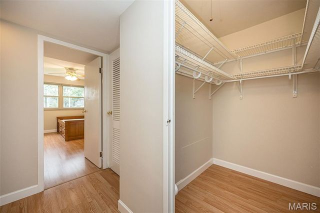 1 Delcrest Court 203, University City, MO 63124