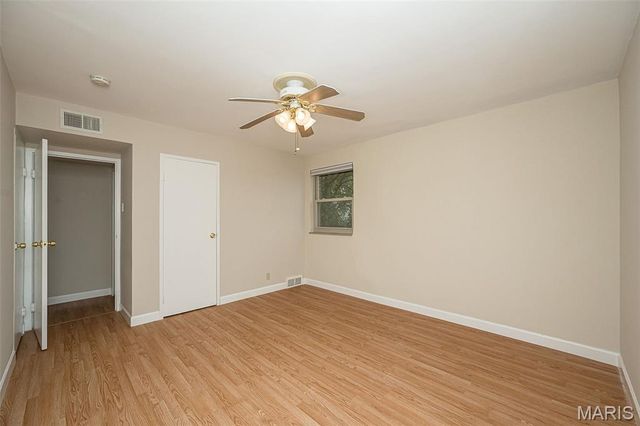1 Delcrest Court 203, University City, MO 63124