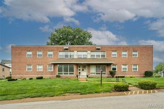1 Delcrest Court 203, University City, MO 63124
