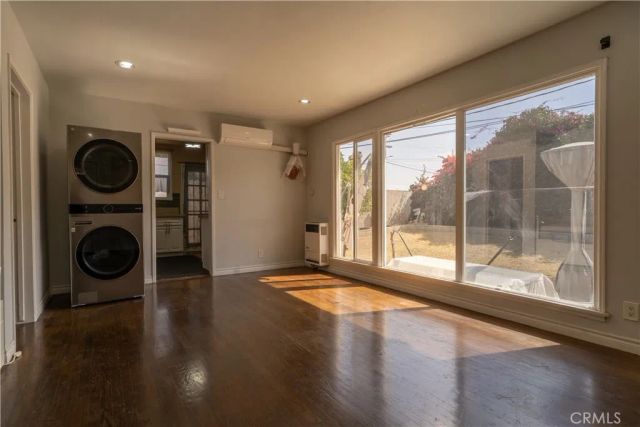14300 S Ainsworth, Los Angeles, CA 90247