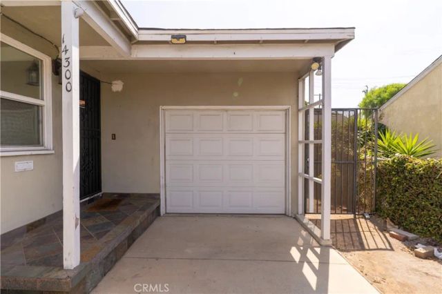 14300 S Ainsworth, Los Angeles, CA 90247