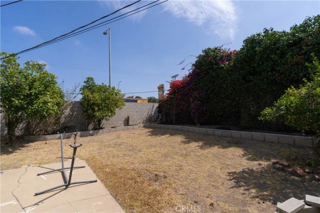 14300 S Ainsworth, Los Angeles, CA 90247
