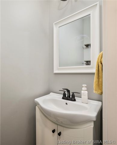 6172 Jacobs Ridge NE, Crandall, IN 47114