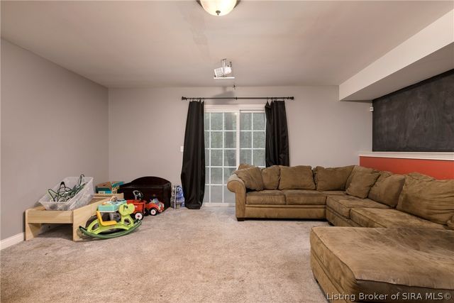 6172 Jacobs Ridge NE, Crandall, IN 47114