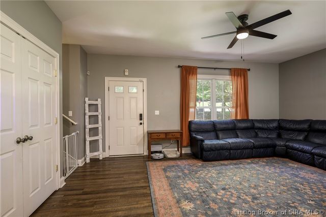 6172 Jacobs Ridge NE, Crandall, IN 47114