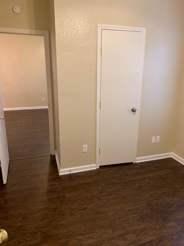 3003 WHISPER OAKS LN B, Georgetown, TX 78628