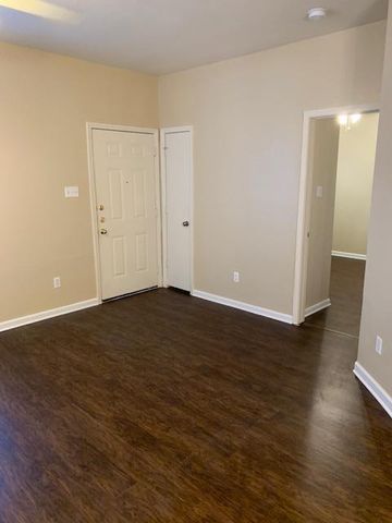 3003 WHISPER OAKS LN B, Georgetown, TX 78628