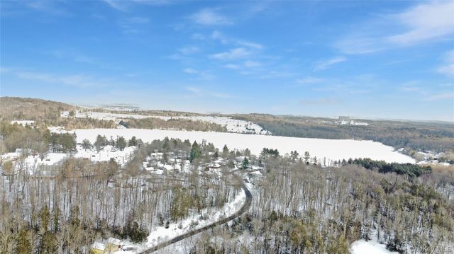 36 Peter Way, Kiamesha Lake, NY 12751