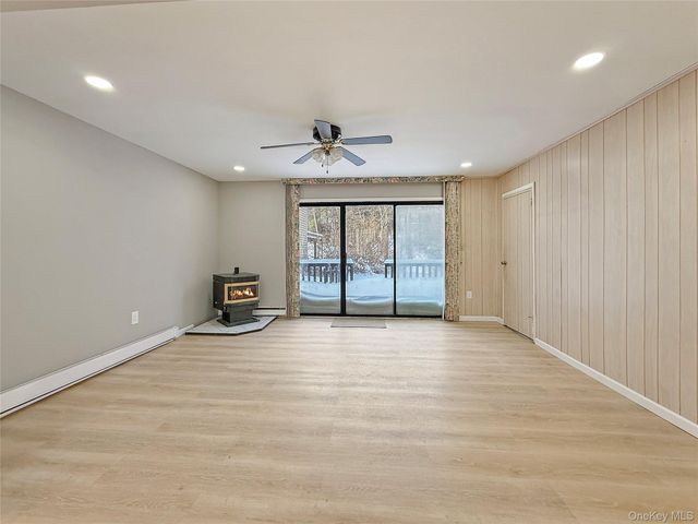 36 Peter Way, Kiamesha Lake, NY 12751